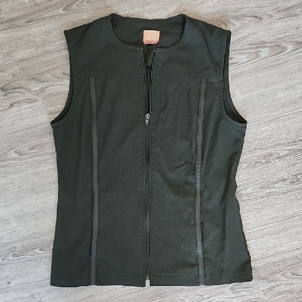 Sleeveless Zip-Front Black Shell Top